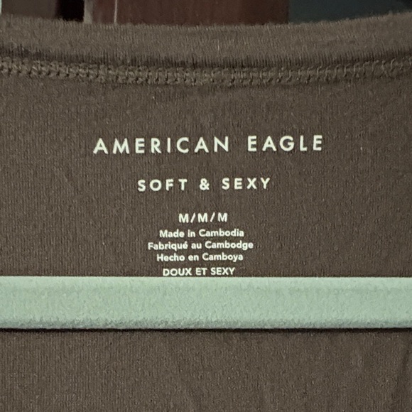 American Eagle Soft & Sexy Brown Tee - Picture 2 of 3
